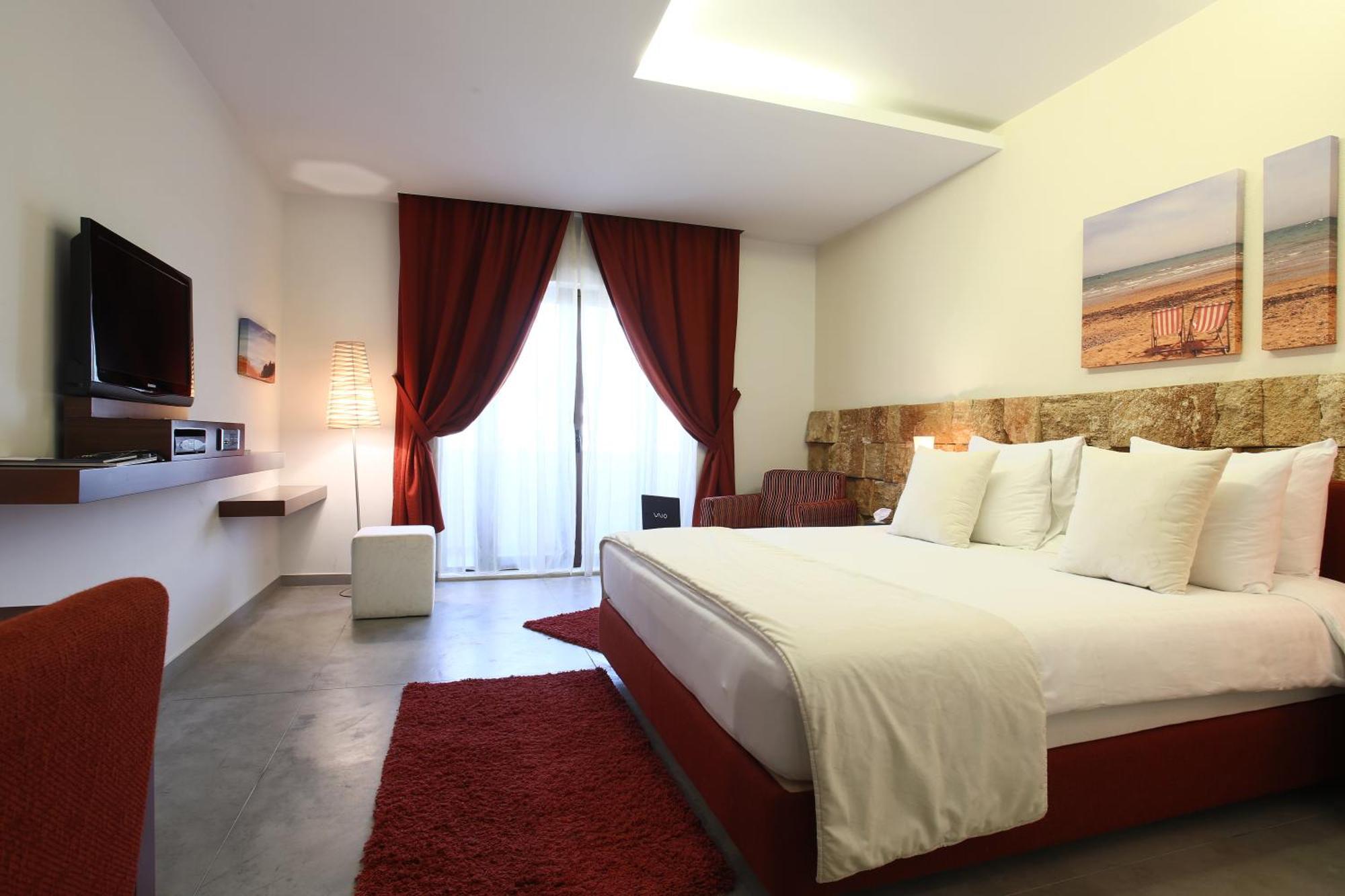 Monoberge Hotel Byblos Oda fotoğraf