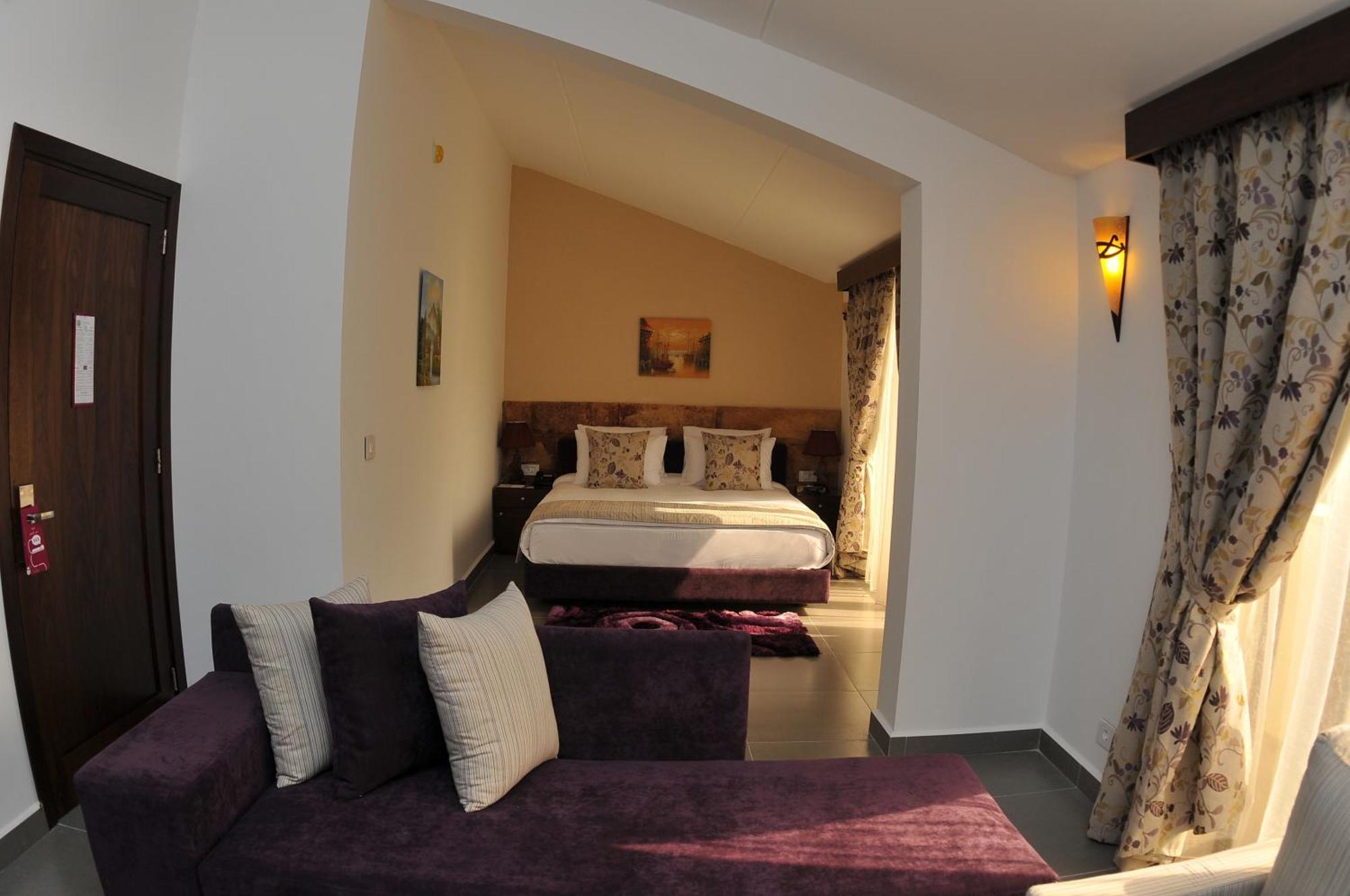 Monoberge Hotel Byblos Oda fotoğraf