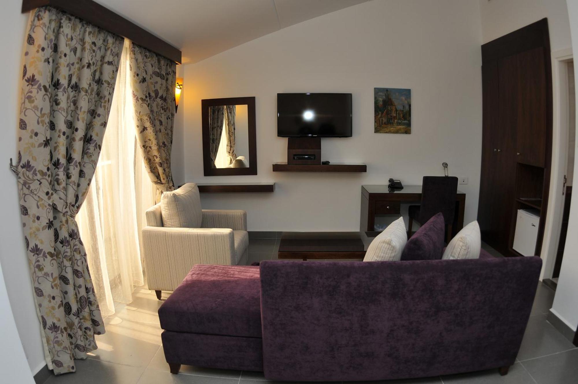 Monoberge Hotel Byblos Oda fotoğraf